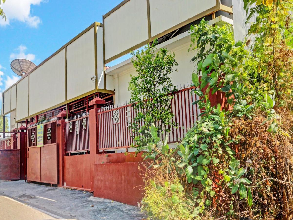 Oyo 91416 Puri 88 Homestay Kupang  Kültér fotó