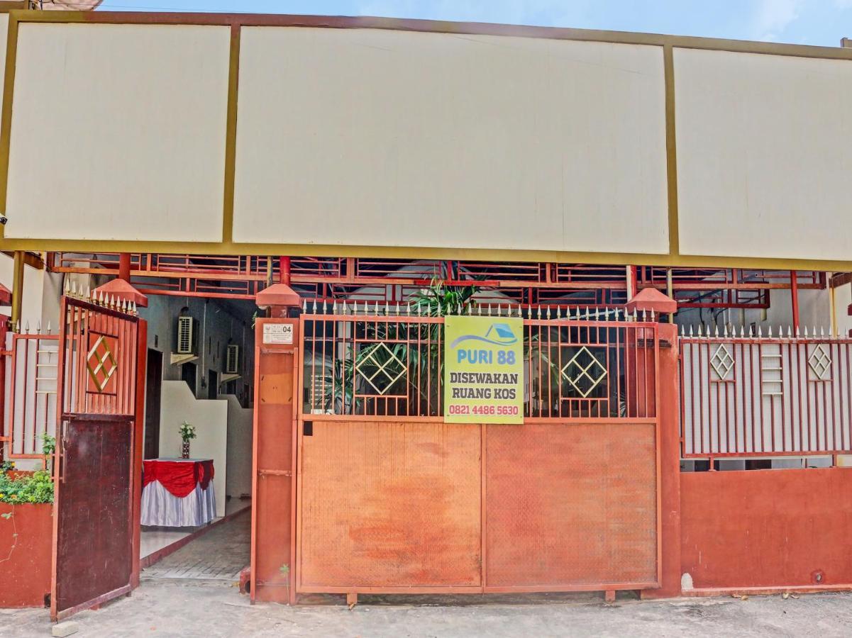 Oyo 91416 Puri 88 Homestay Kupang  Kültér fotó