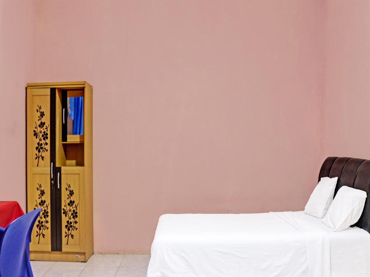 Oyo 91416 Puri 88 Homestay Kupang  Kültér fotó