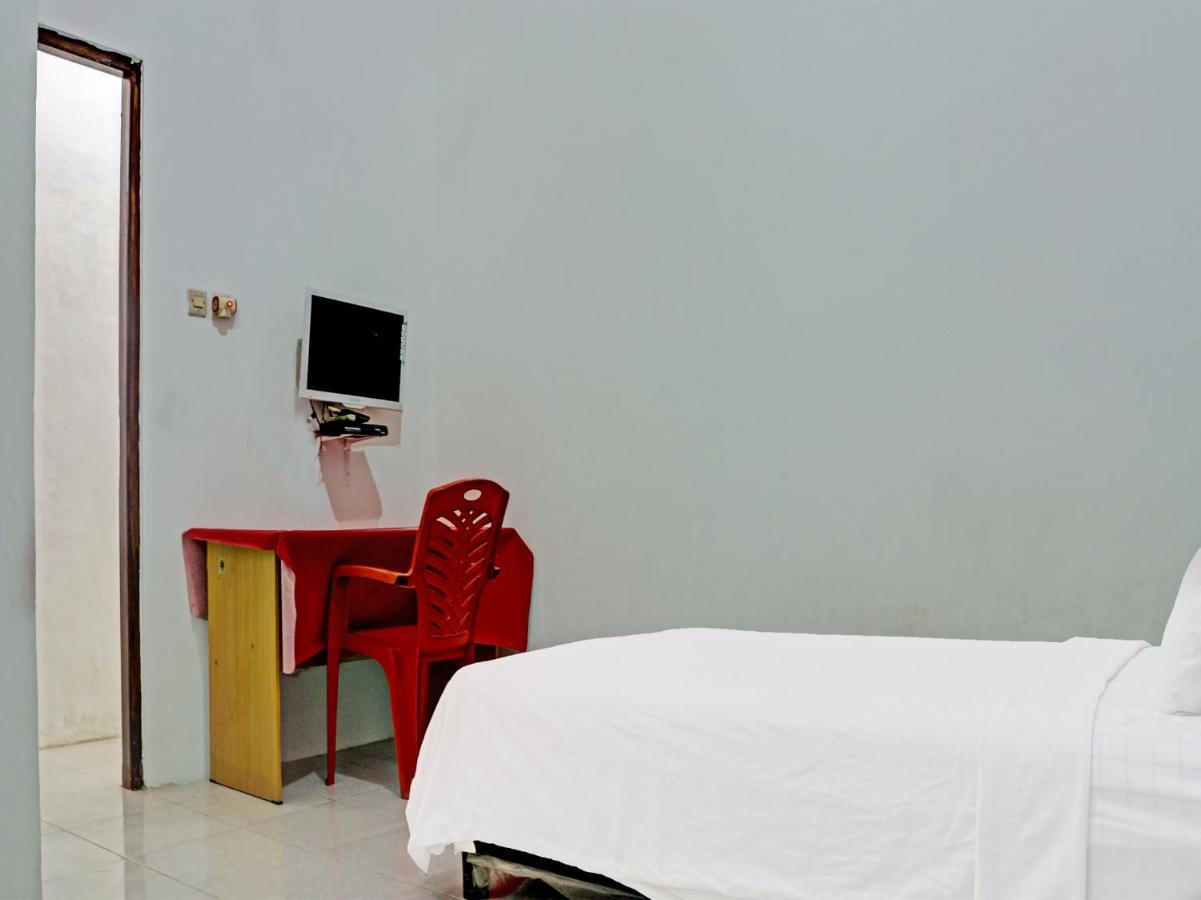 Oyo 91416 Puri 88 Homestay Kupang  Kültér fotó
